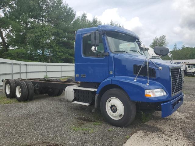 VOLVO VNM 2014 blue conventi diesel 4V5MC9DF9EN159850 photo #1