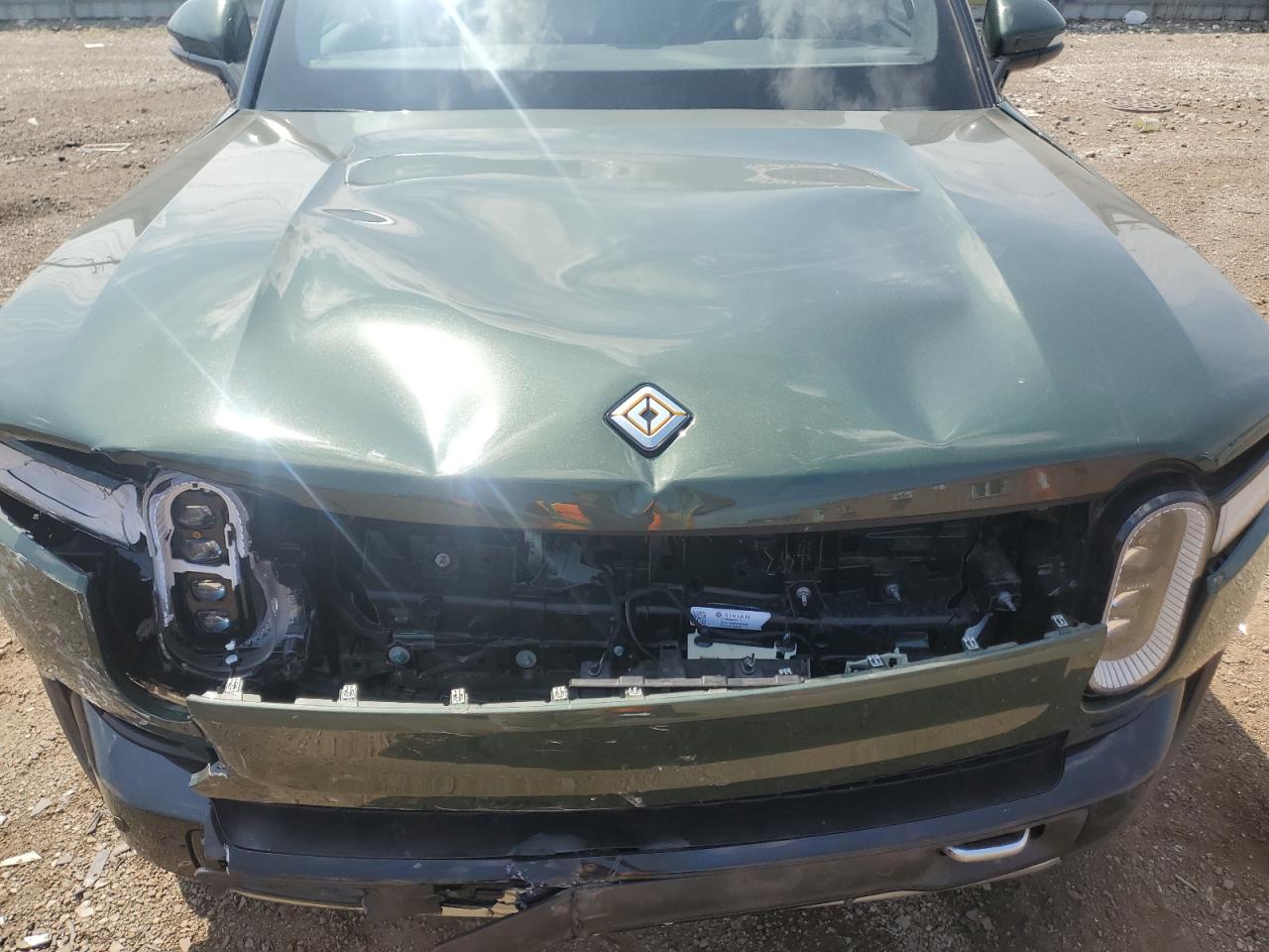 RIVIAN R1S ADVENTURE