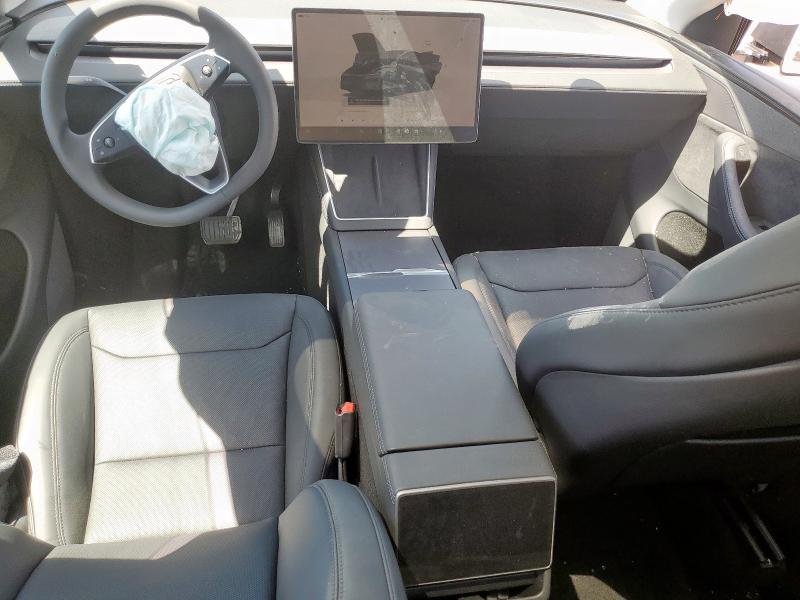 2026 TESLA MODEL Y 7SAYGDEE3TA409125