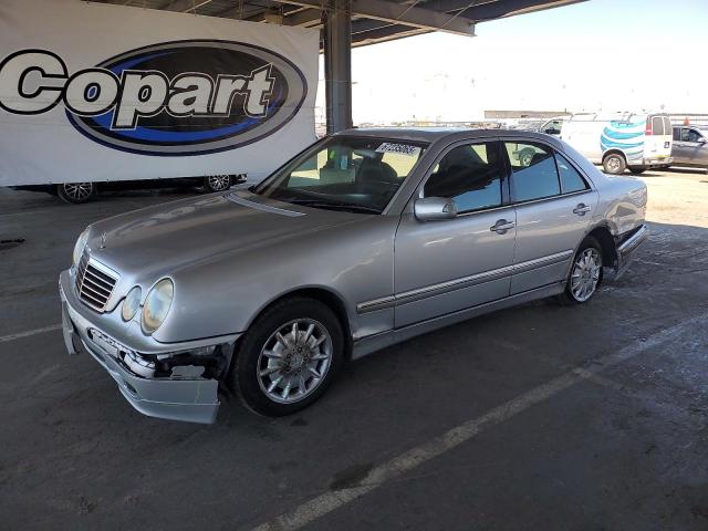 MERCEDES-BENZ E 320
