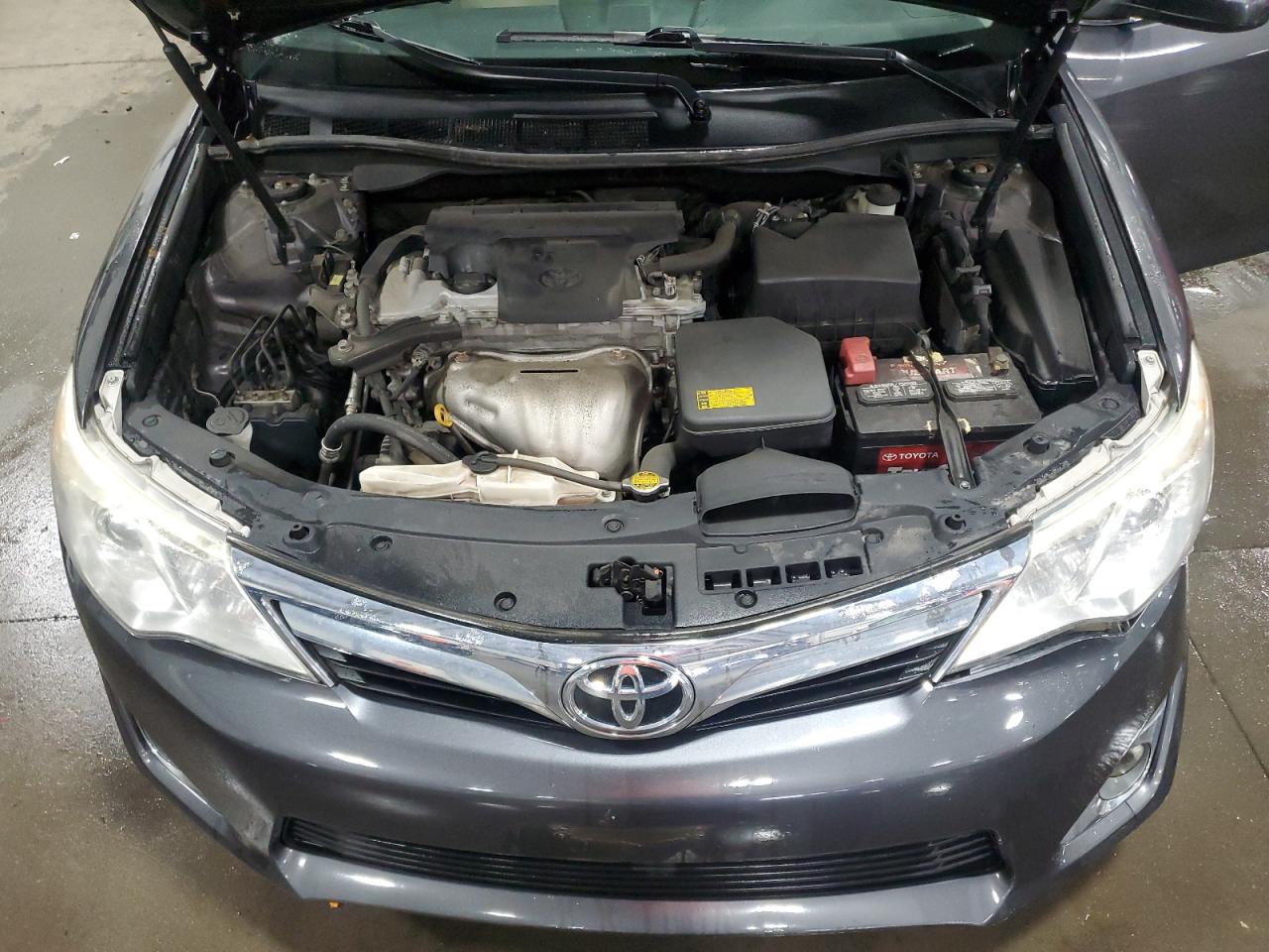 TOYOTA CAMRY BASE