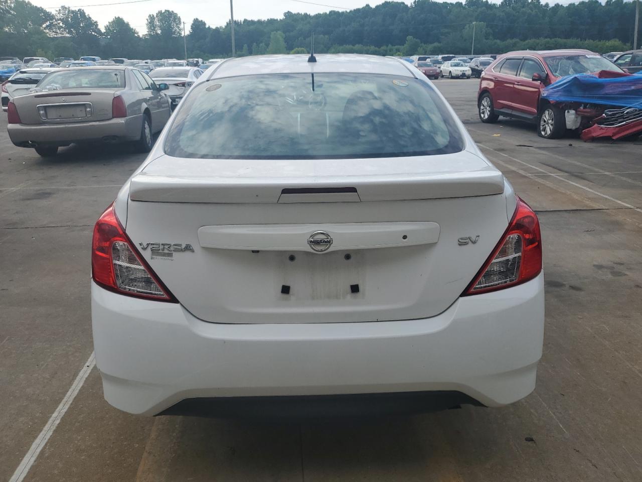NISSAN VERSA S