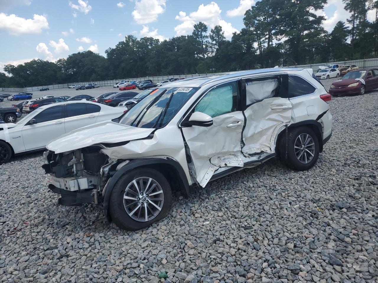 TOYOTA HIGHLANDER SE