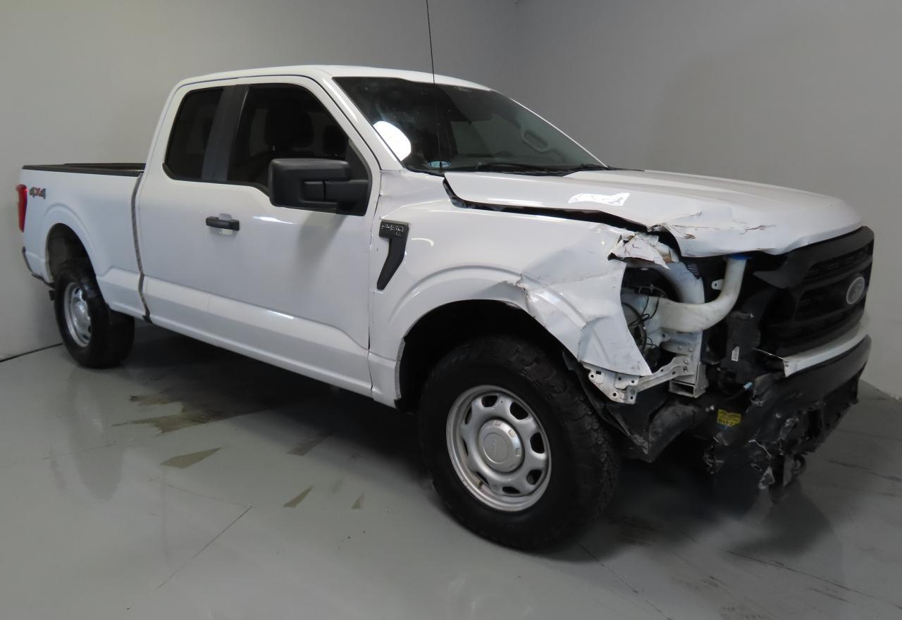 FORD F-150 SUPER CAB