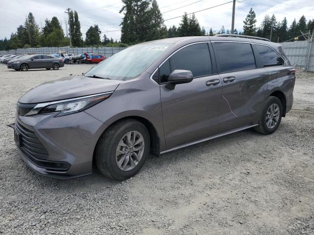 TOYOTA SIENNA LE