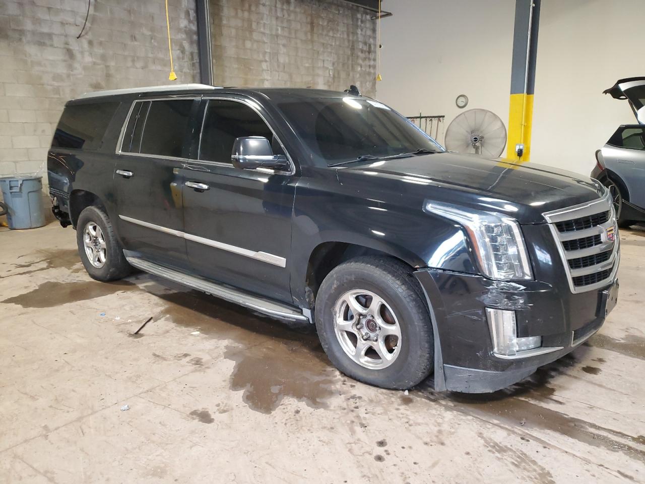 CADILLAC ESCALADE ESV