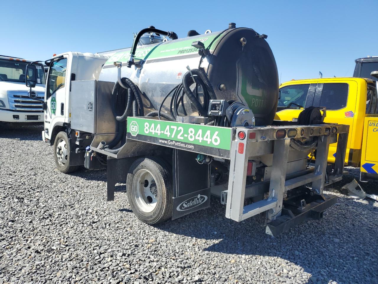 Lot #3303646933 2023 ISUZU NRR