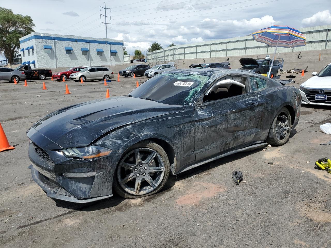 FORD MUSTANG