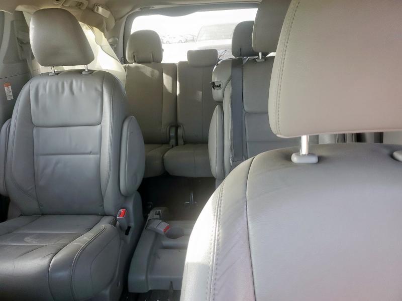2015 TOYOTA SIENNA XLE 5TDYK3DC2FS664759