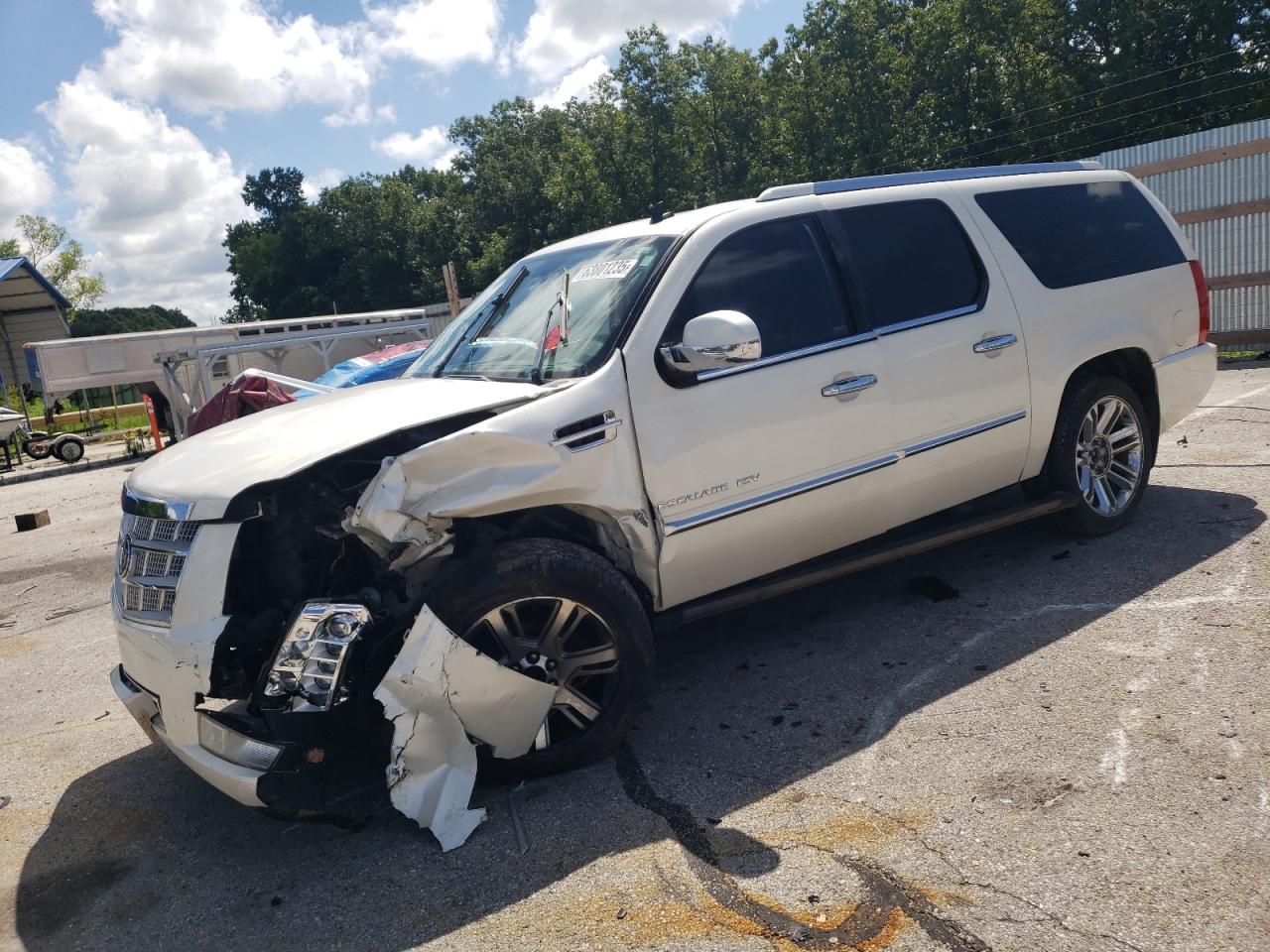 CADILLAC ESCALADE ESV PLATINUM
