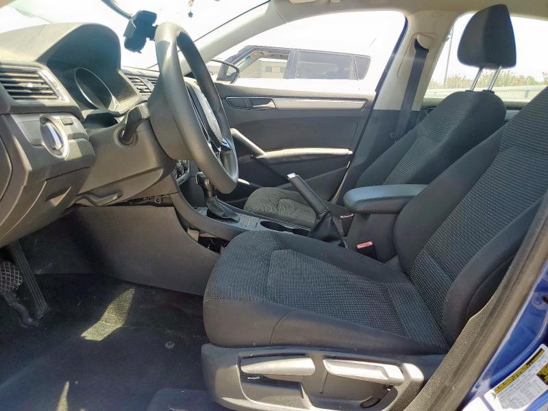 2017 VOLKSWAGEN PASSAT S 1VWAT7A31HC049454