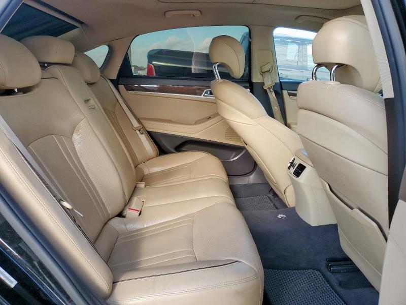 2015 HYUNDAI GENESIS 3. KMHGN4JE0FU051951
