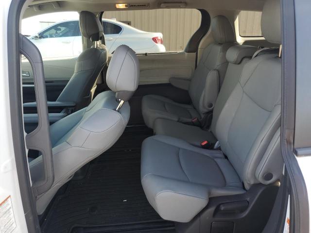2022 TOYOTA SIENNA XLE 5TDYRKEC1NS085975