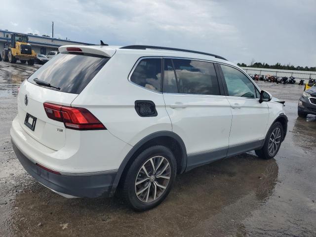 2018 VOLKSWAGEN TIGUAN SE - 3VV3B7AX3JM005513