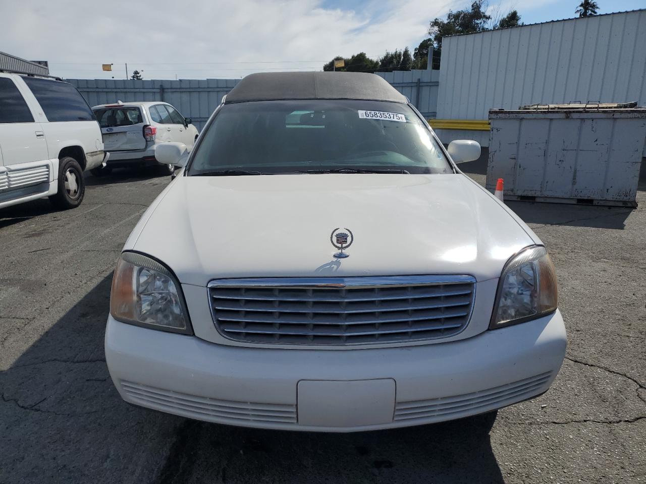Lot #3280421159 2000 CADILLAC PROFESSION
