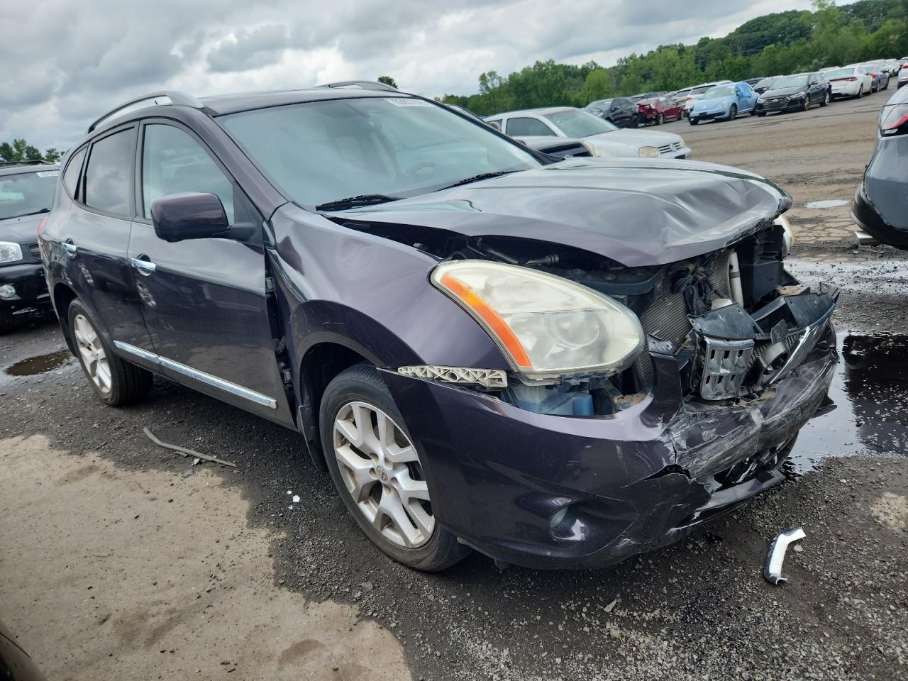 Nissan Rogue s 2013