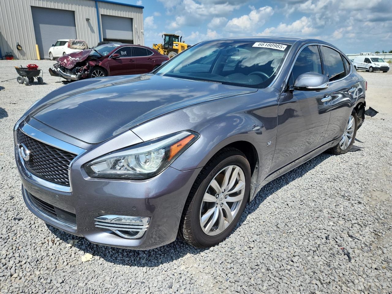 INFINITI Q70 3.7 LUXE