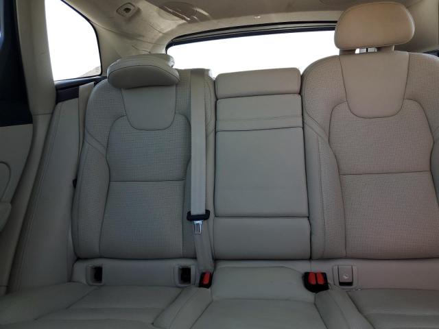 2018 VOLVO XC60 T6 IN YV4A22RL3J1081284