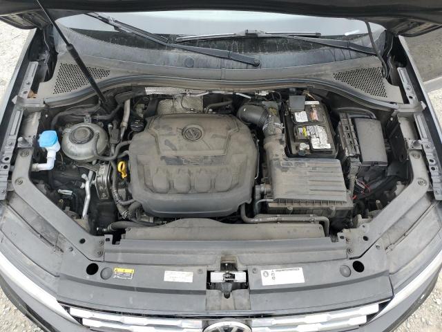 2018 VOLKSWAGEN TIGUAN SE 3VV3B7AXXJM209824