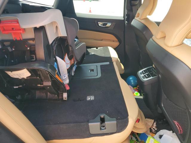 2020 VOLVO XC60 T5 IN YV4102RL2L1570378