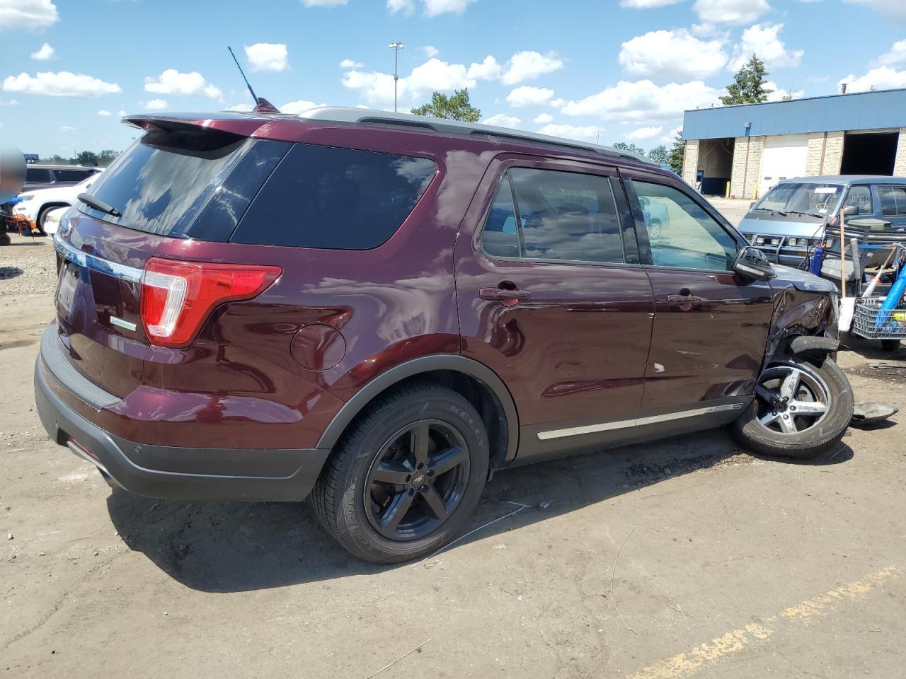 FORD EXPLORER XLT