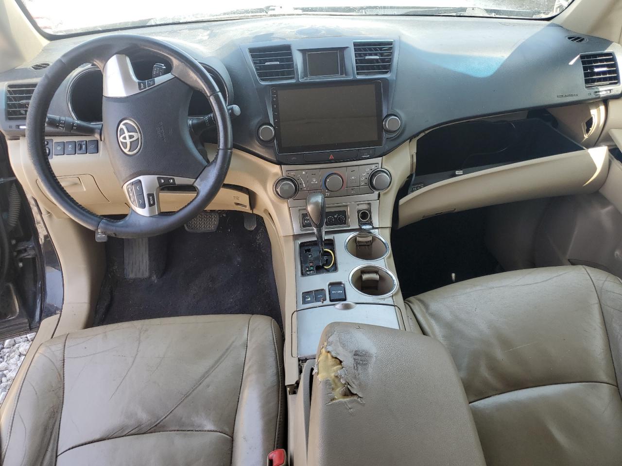 TOYOTA HIGHLANDER BASE