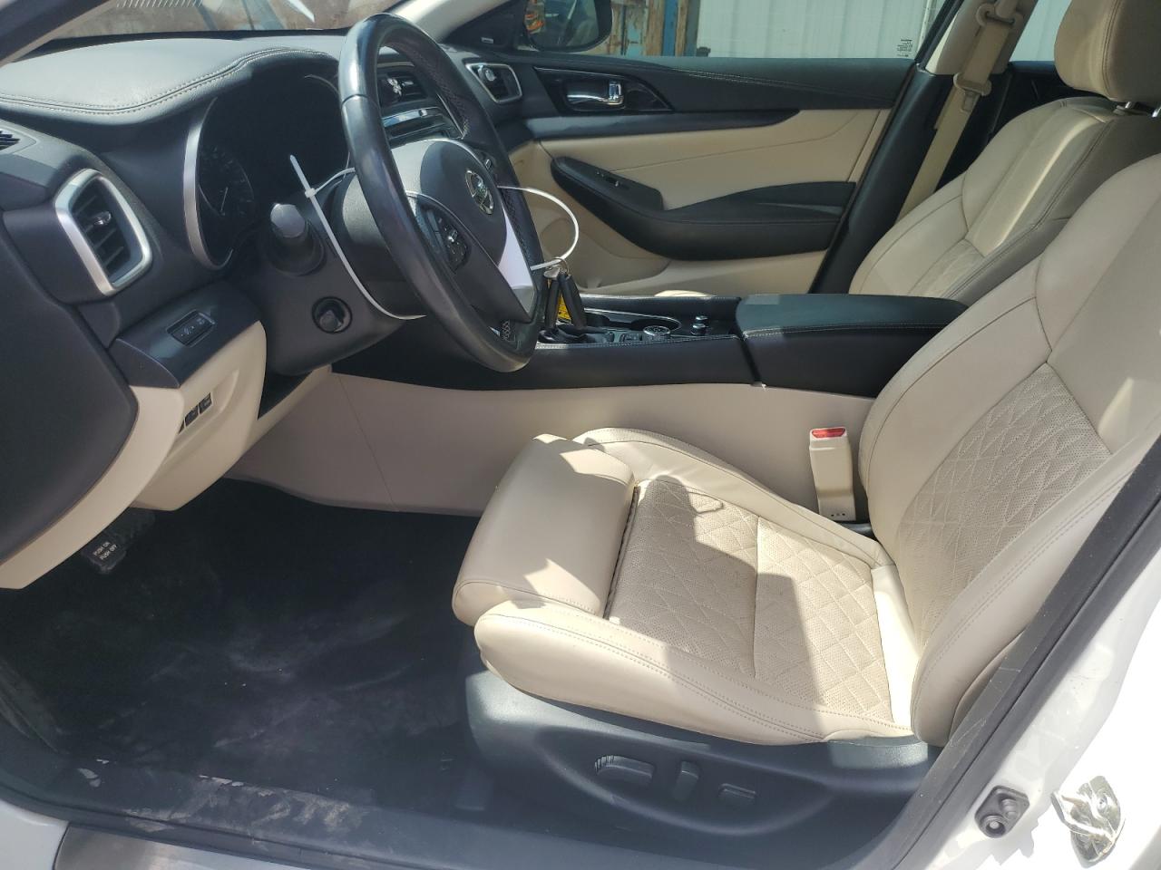 NISSAN MAXIMA PLATINUM