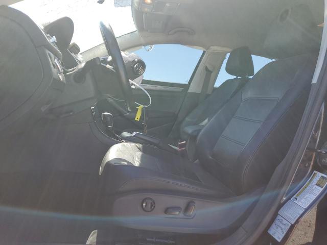 2017 VOLKSWAGEN PASSAT R-L 1VWDT7A32HC044017