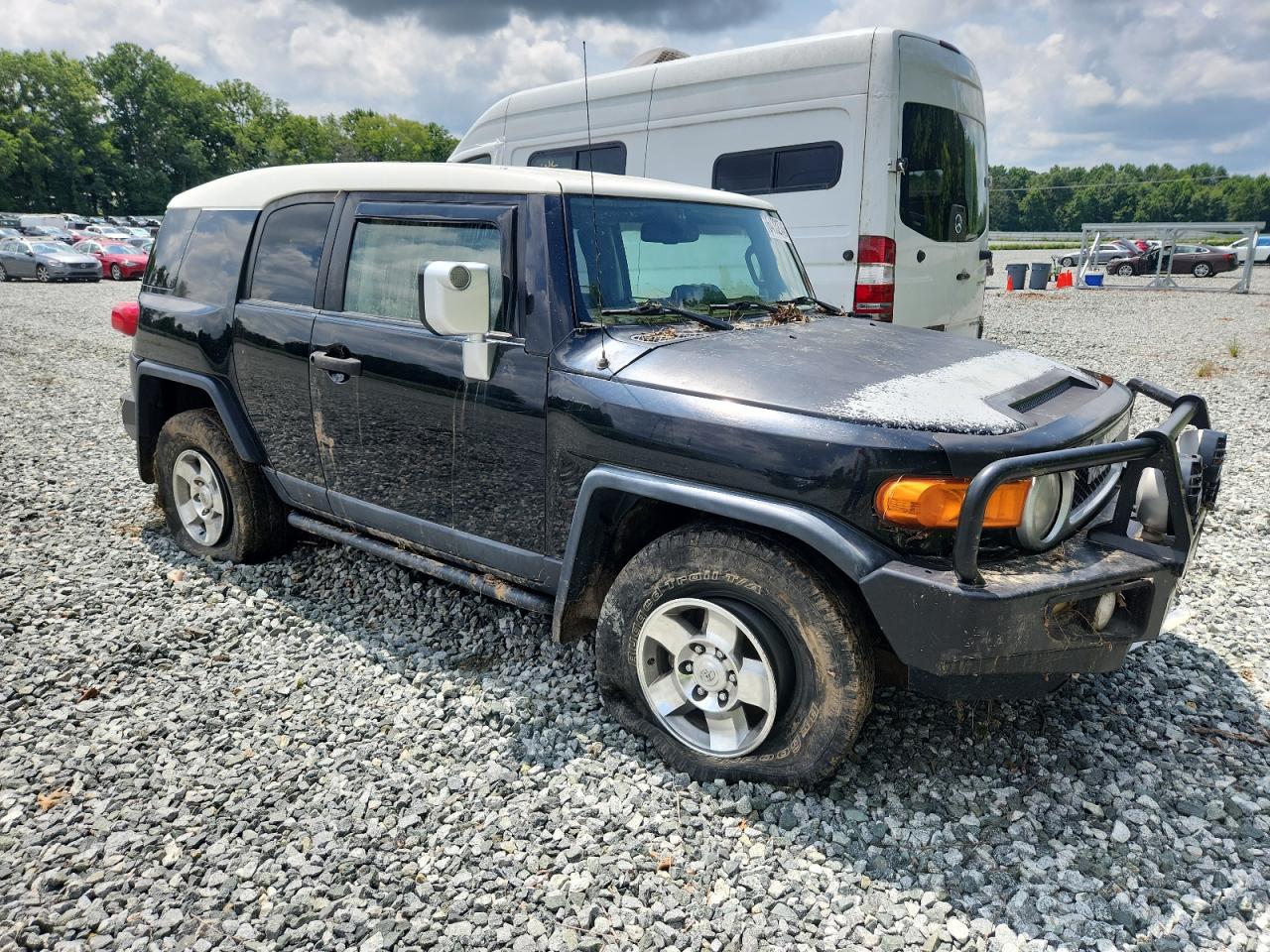 TOYOTA FJ CRUISER