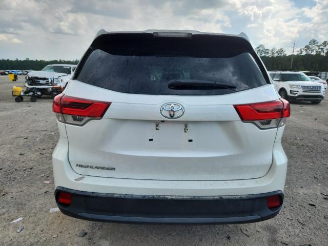 2019 TOYOTA HIGHLANDER LE 5TDZARFH2KS056978