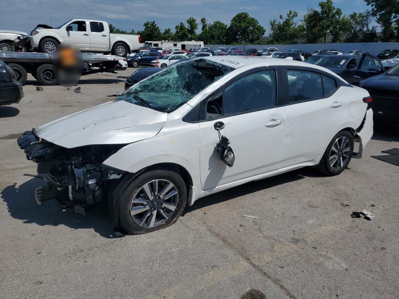 NISSAN VERSA SV