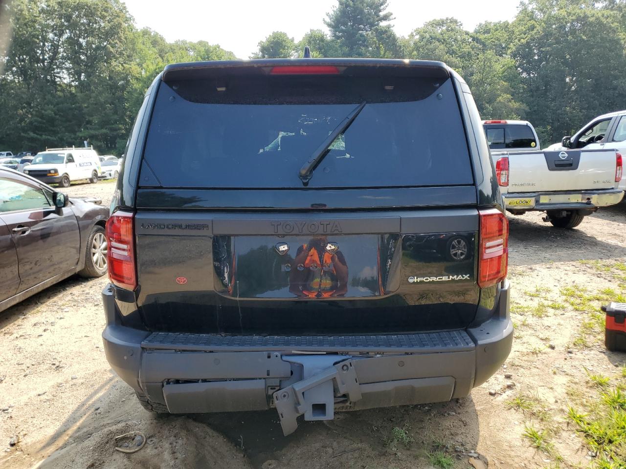 TOYOTA LAND CRUISER BASE