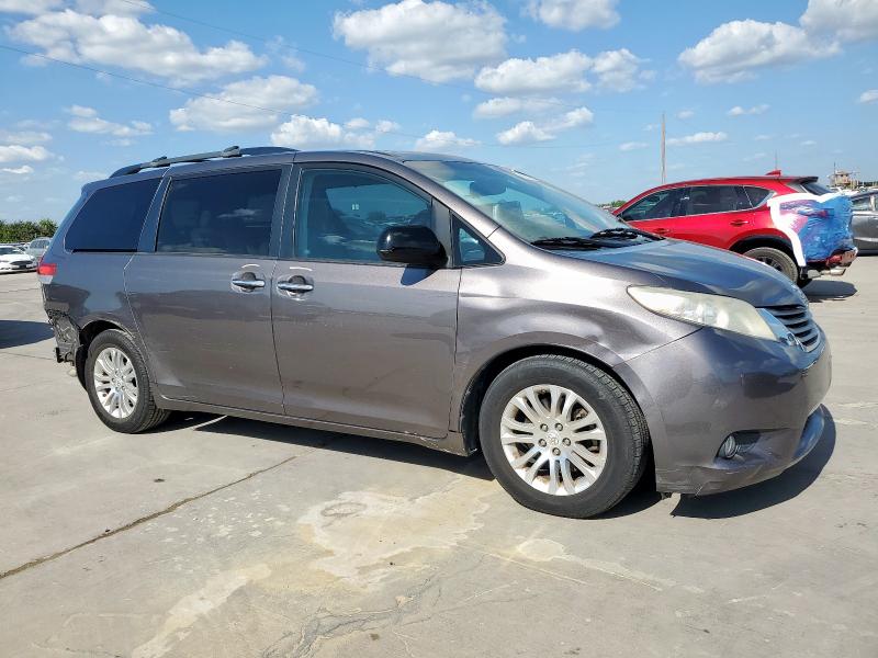 2011 TOYOTA SIENNA XLE - 5TDYK3DCXBS039813