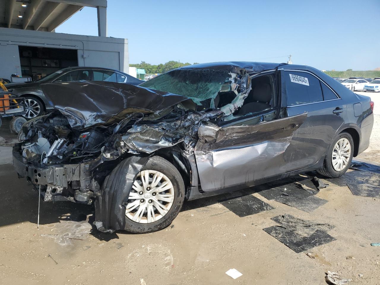 TOYOTA CAMRY L