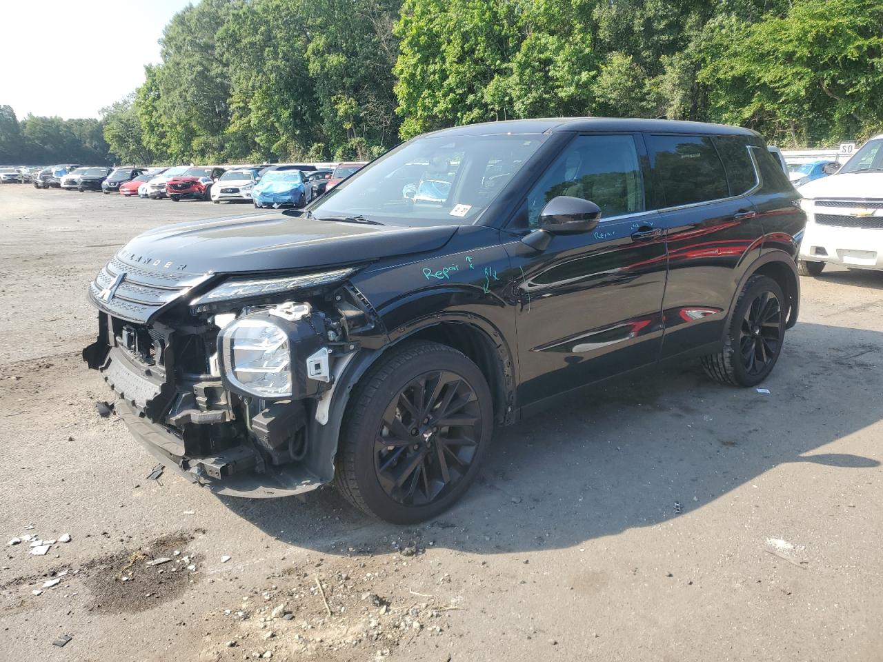 MITSUBISHI OUTLANDER SE