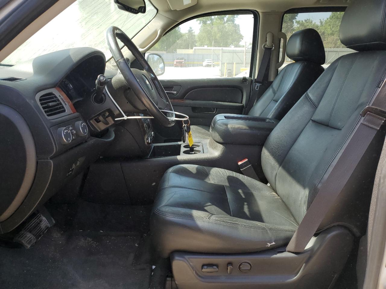 CHEVROLET SUBURBAN K1500 LT