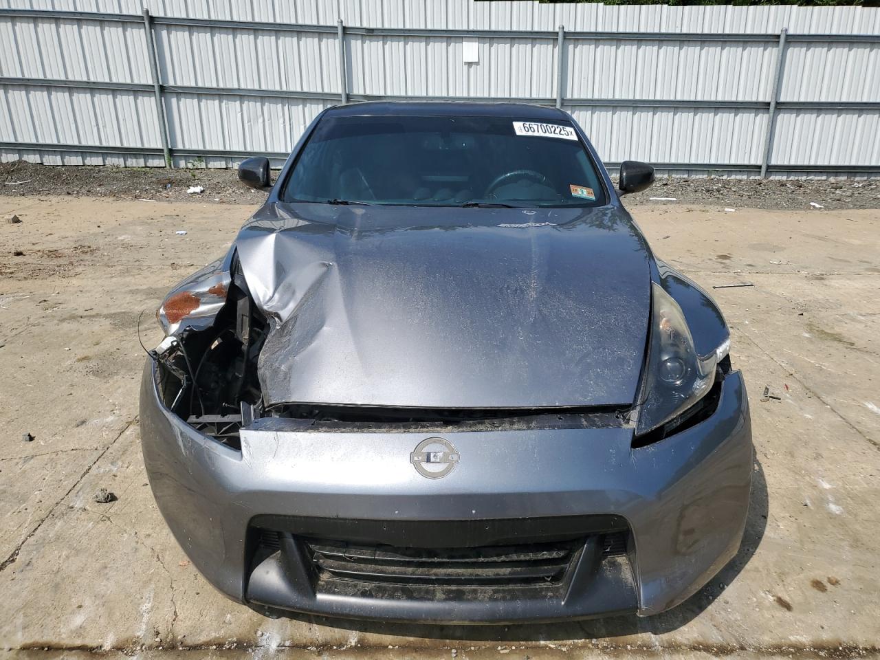 NISSAN 370Z BASE