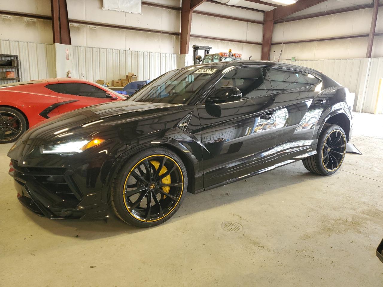 LAMBORGHINI URUS S