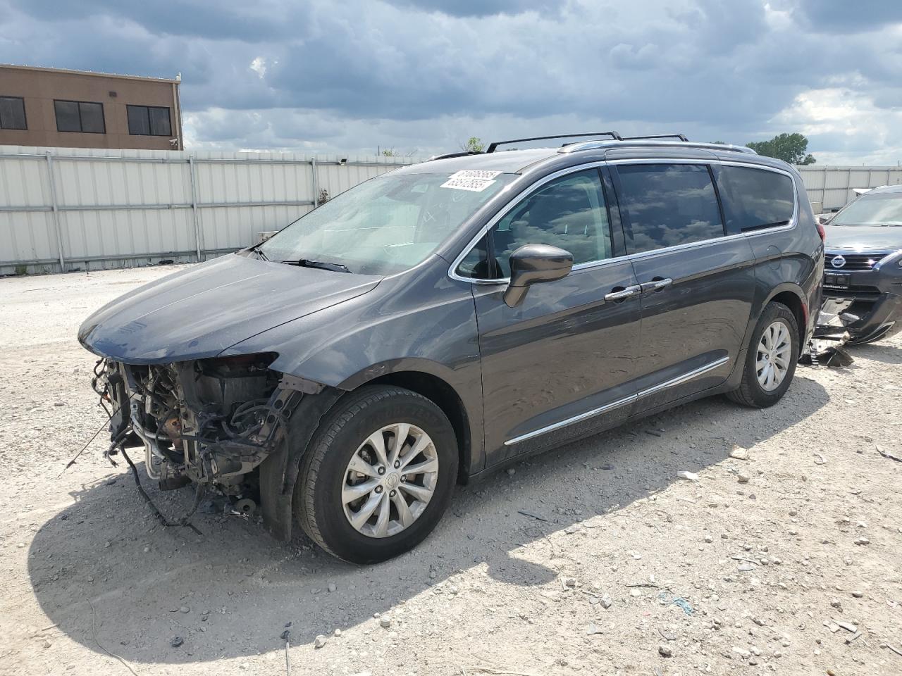 CHRYSLER PACIFICA TOURING L