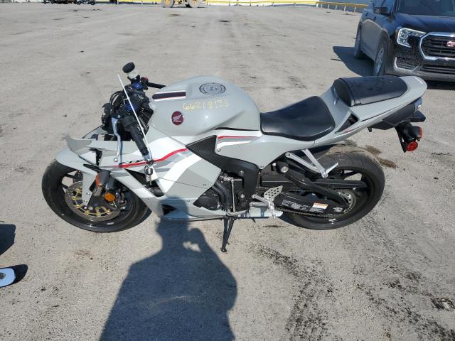 2025 HONDA CBR600 RR JH2PC40H8SK200190