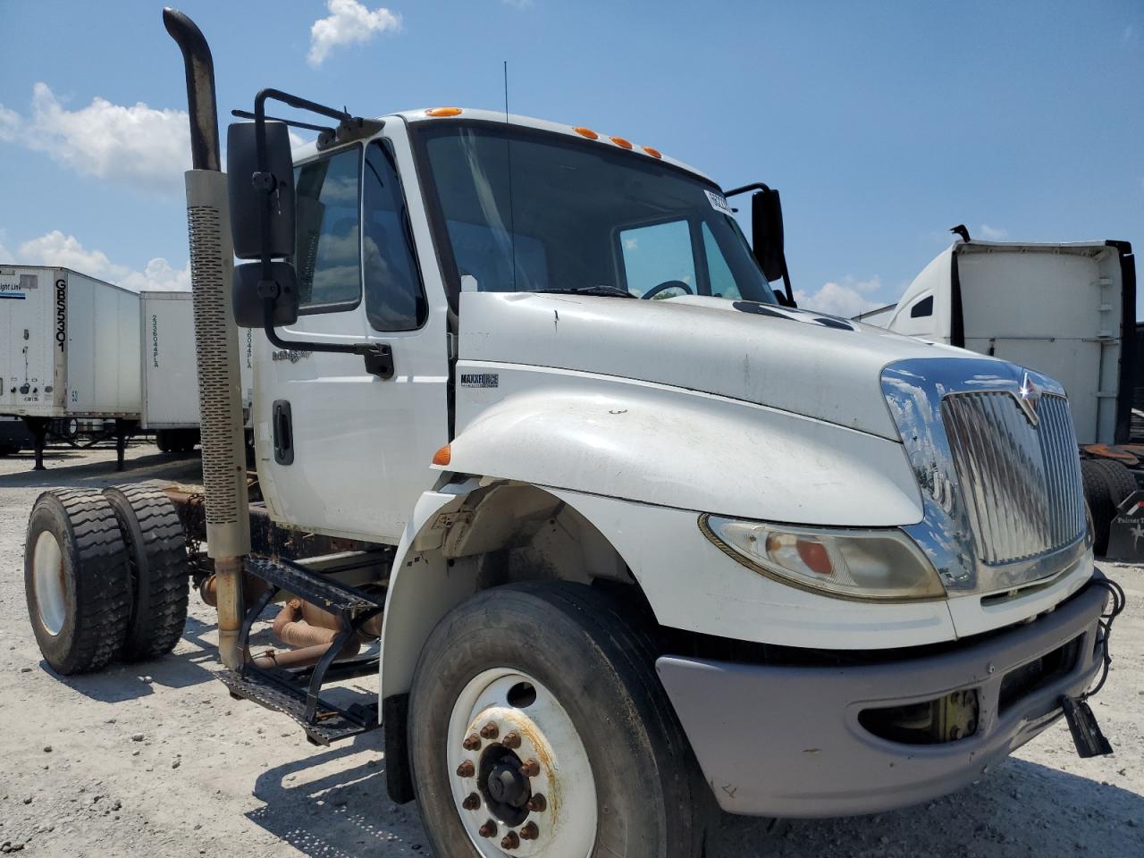 Lot #3254515151 2012 INTERNATIONAL 4000 4400