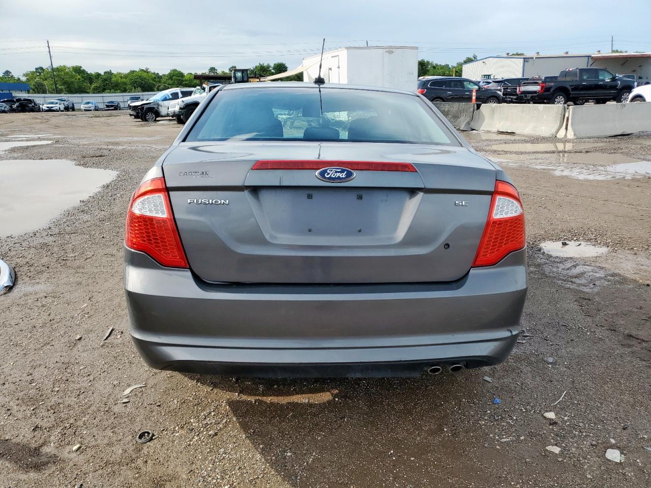 FORD FUSION SE