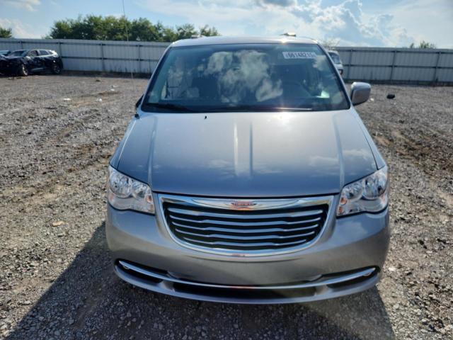 2016 CHRYSLER TOWN & COU 2C4RC1BG3GR120017