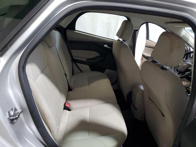 2015 FORD FOCUS SE 1FADP3K22FL286220