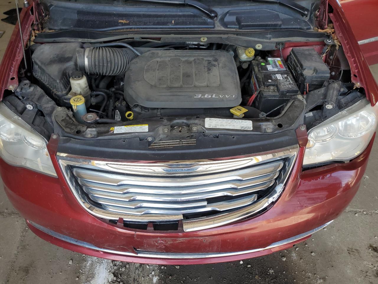 CHRYSLER TOWN & COUNTRY TOURING L