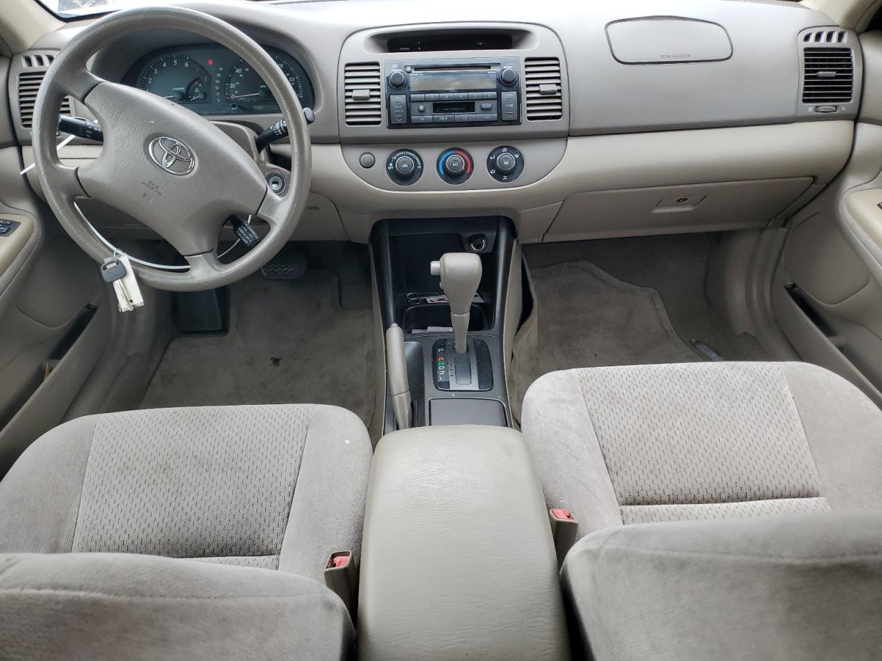 Toyota Camry le 2003