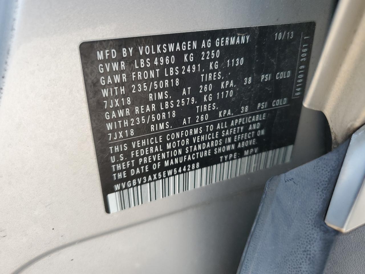 Volkswagen Tiguan s 2014
