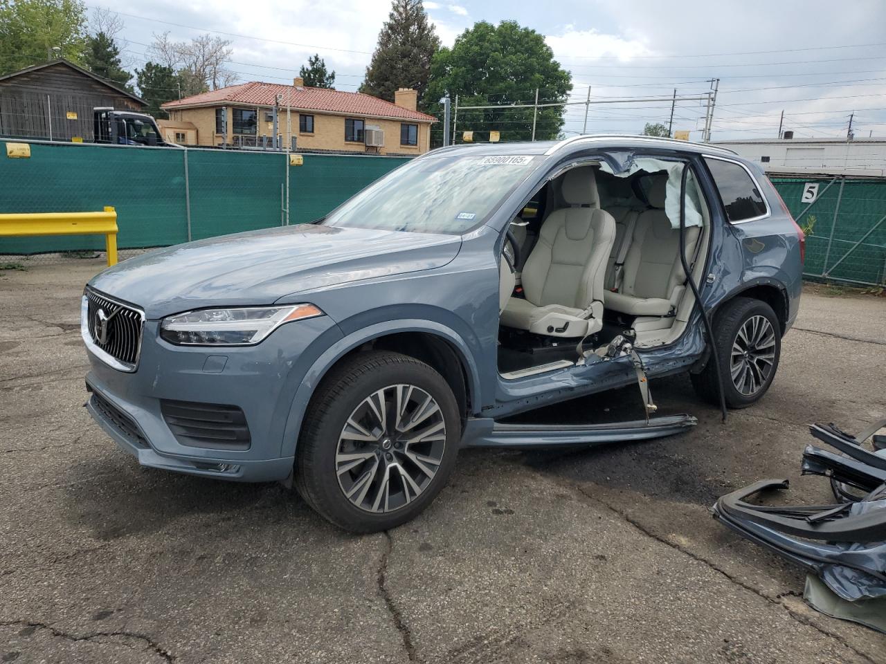 VOLVO XC90 T5 MOMENTUM