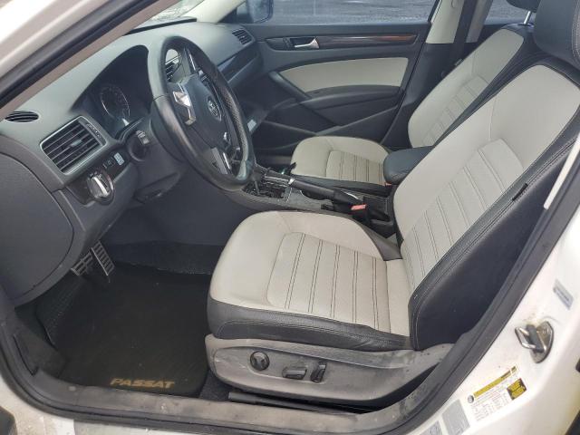 2015 VOLKSWAGEN PASSAT SE 1VWBV7A34FC046026