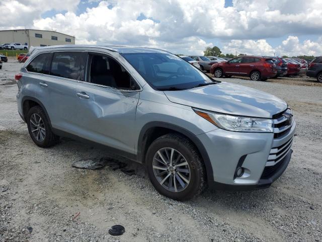2019 TOYOTA HIGHLANDER 5TDKZRFH0KS566109